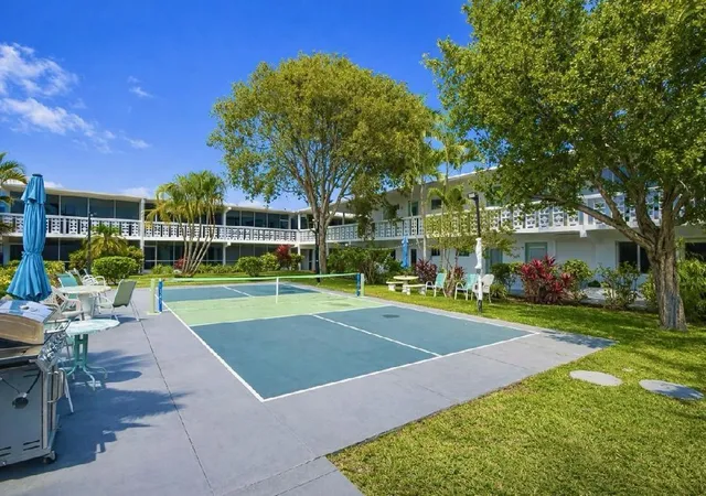 2nd image of 2161 Ne 42Nd Ct, Lighthouse Point, FL 33064