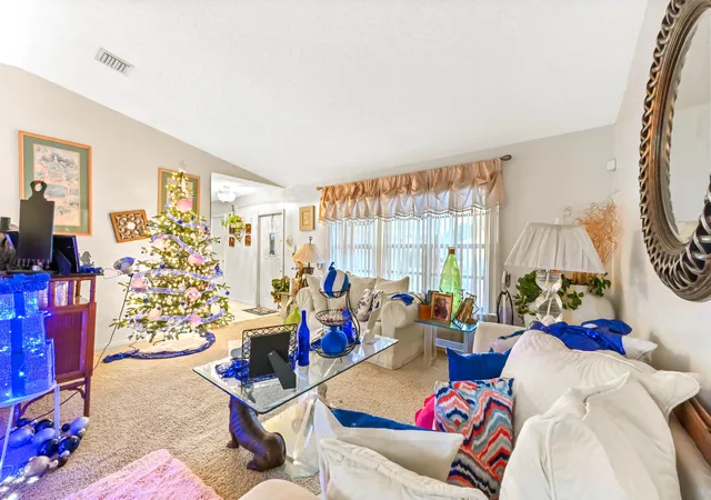 Homes for sale in Riviera Beach, FL | 2531 Doral Wy, Riviera Beach, FL 33407 | MLS# R11155156