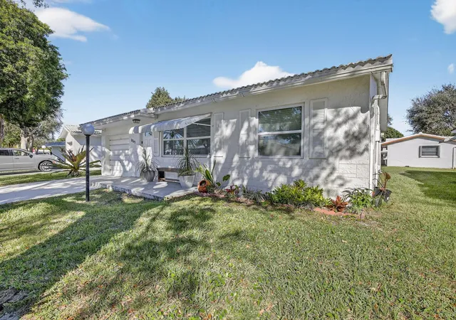 Homes for sale in Plantation, FL | 8845 Nw 14Th St, Plantation, FL 33322 | MLS# F10546007