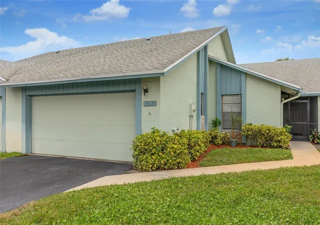 2nd image of 9114 Sw 20th St #B, Boca Raton, FL 33428 | MLS# F10546027