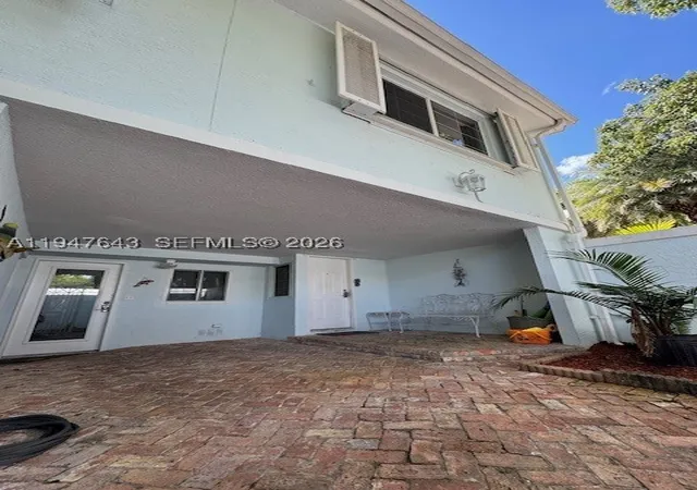 Listing Photo 3 - Condo for sale in building located at 97501 Overseas Hwy, Key Largo, FL 33037 - Unit #906