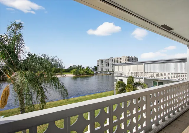 5th image of 1001 N Riverside Dr, Pompano Beach, FL 33062