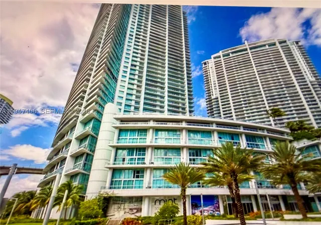 Condo for sale at 92 Sw 3Rd St #4309, Miami, FL 33130 | MLS# A11947406 | Listing updated on 2026-08-10