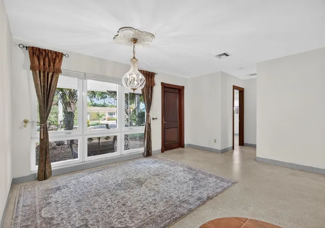 2nd image of 2580 Se 5th Ct, Pompano Beach, FL 33062 | MLS# F10546092