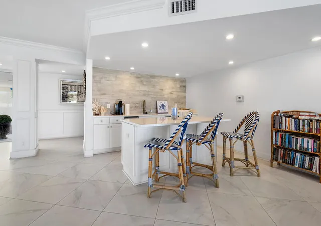 Homes for sale in Singer Island, FL | 5400 N Ocean Dr #7b, Singer Island, FL 33404 | MLS# R11155528