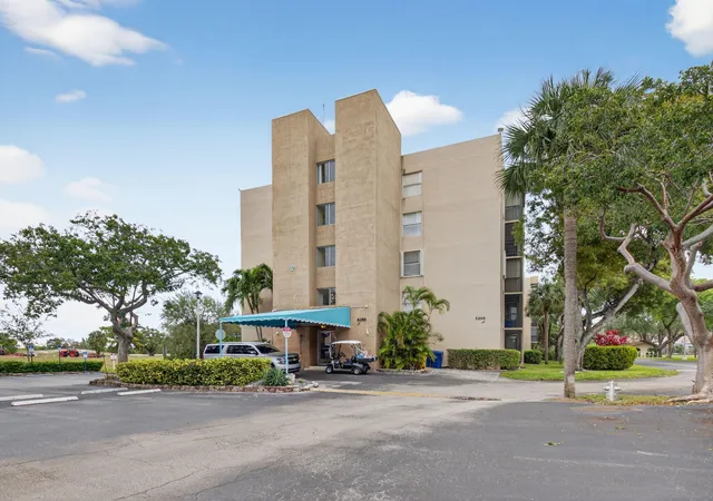 Homes for sale in Boca Raton, FL | 5280 Nw 2nd Ave #Ph-17, Boca Raton, FL 33487 | MLS# R11155549