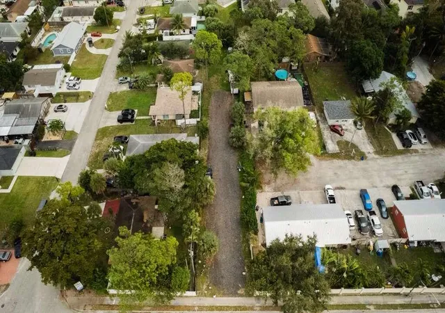 1st image of 3630 S Haverhill Rd, Lake Worth, FL 33463 | MLS# R11155669