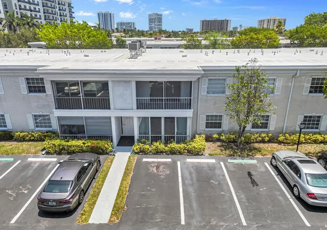 Homes for sale in Fort Lauderdale, FL | 6487 Bay Club Drive, Fort Lauderdale, FL 33308 | Houzeo