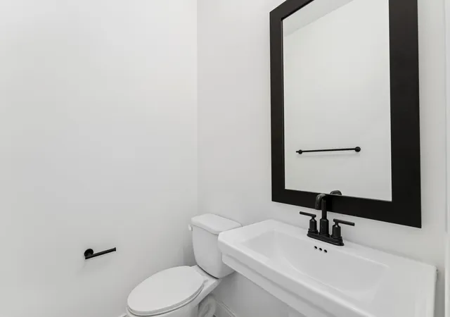 3rd image of 188 Se Birch Ter #313, Stuart, FL 34997 | MLS# R11155747