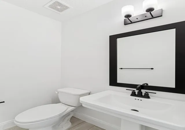 4th image of 188 Se Birch Ter #313, Stuart, FL 34997 | MLS# R11155747