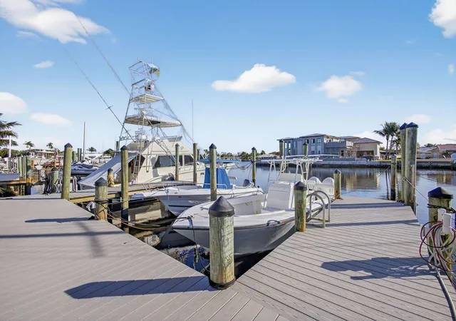 4th image of 752 Lagoon Dr, North Palm Beach, FL 33408 | MLS# R11155740