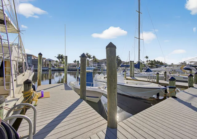 5th image of 752 Lagoon Dr, North Palm Beach, FL 33408 | MLS# R11155740
