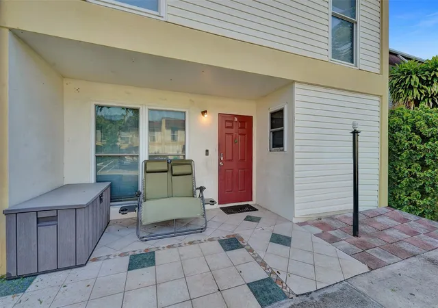 Homes for sale in Hollywood, FL | 3301 Raleigh St #4B, Hollywood, FL 33021 | MLS# F10544344
