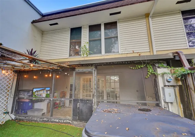 Homes for sale in Hollywood, FL | 3301 Raleigh St #4B, Hollywood, FL 33021 | MLS# F10544344