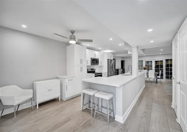 Homes for sale in Hollywood, FL | 3301 Raleigh St #4B, Hollywood, FL 33021 | MLS# F10544344