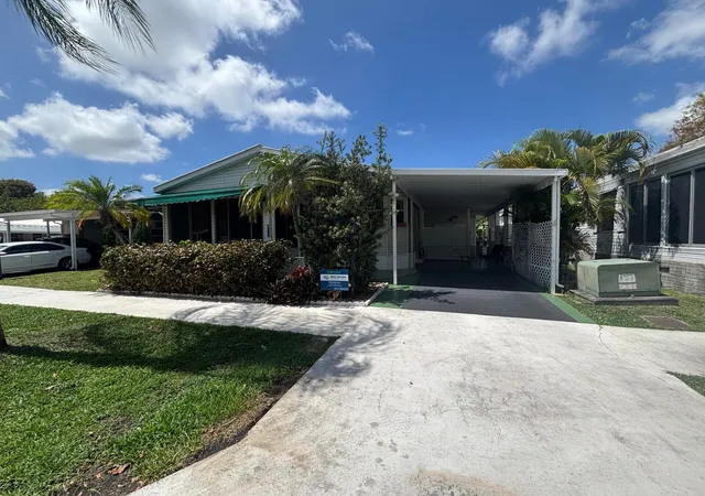 2nd image of 6567 Nw 34th Ave, Coconut Creek, FL 33073 | MLS# R11155821