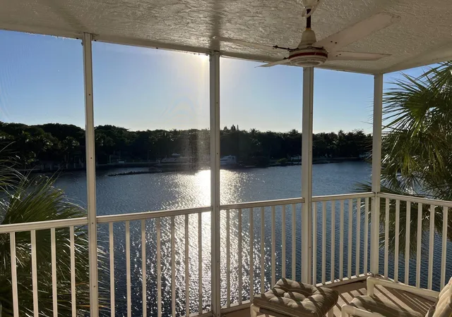 Homes for sale in Lighthouse Point, FL | 3100 Ne 48th Ct #307, Lighthouse Point, FL 33064 | MLS# F10545977