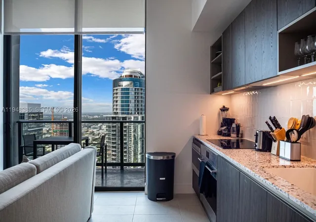 Photo 4 of Condo for sale at 159 Ne 6Th St #5101, Miami, FL 33132 | MLS# A11948385 | Listing updated on 2026-10-07