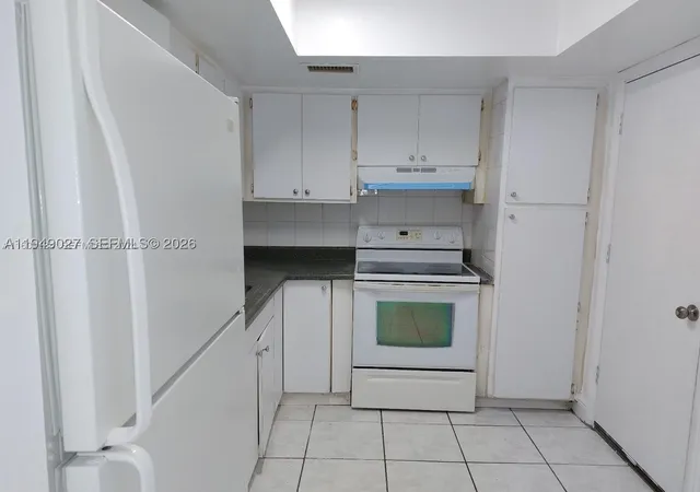 Homes for sale in North Lauderdale, FL | 1201 Sw 50Th Ave #213-4, North Lauderdale, FL 33068 | MLS# A11949027