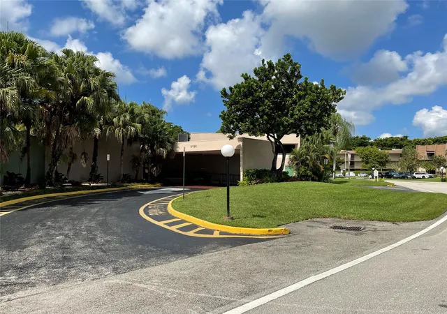 Homes for sale in Tamarac, FL | 9200 Lime Bay Boulevard, Tamarac, FL 33321 | Houzeo