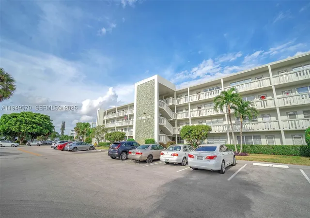 Homes for sale in Deerfield Beach, FL | 4051 N Newport N, Deerfield Beach, FL 33442