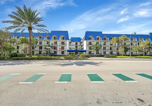 3rd image of 3909 N Ocean Blvd #108, Fort Lauderdale, FL 33308 | MLS# F10546650