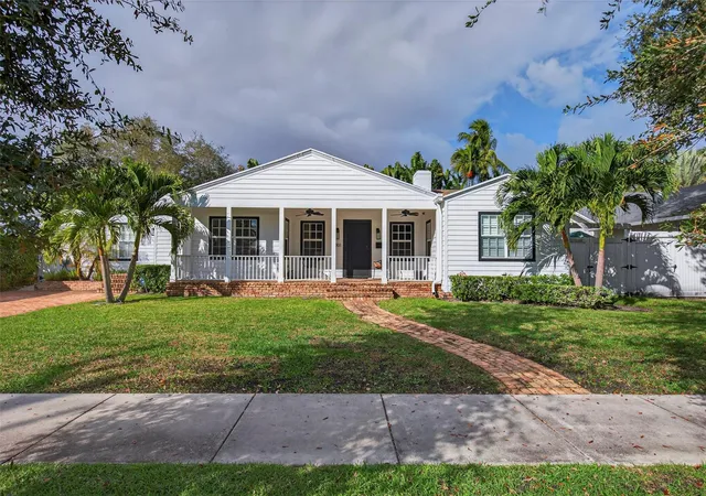 2nd image of 1001 Se 10th St, Fort Lauderdale, FL 33316 | MLS# F10546662