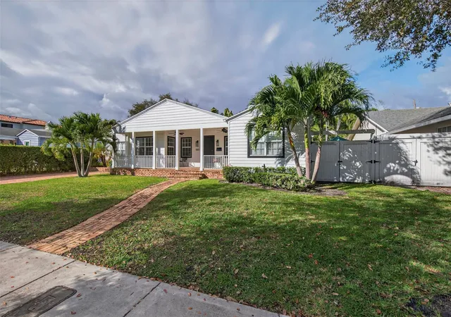 3rd image of 1001 Se 10Th St, Fort Lauderdale, FL 33316 | MLS# F10546662