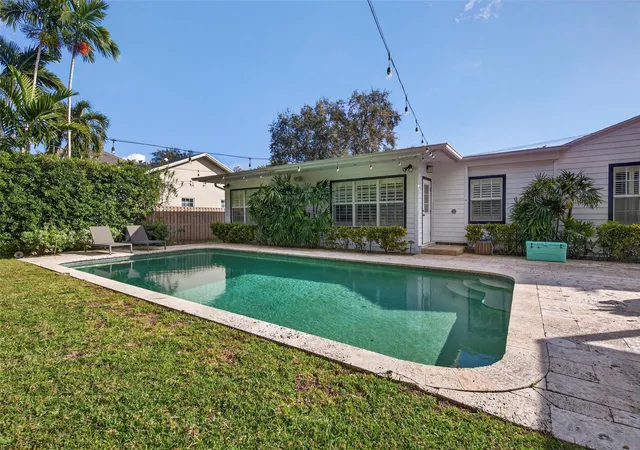 5th image of 1001 Se 10Th St, Fort Lauderdale, FL 33316 | MLS# F10546662