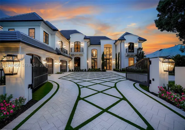 Photo 3 of Mansion for sale at 369 Eagle Dr, Jupiter, FL 33477 | MLS# A11948450 | Listing updated on 2026-10-05