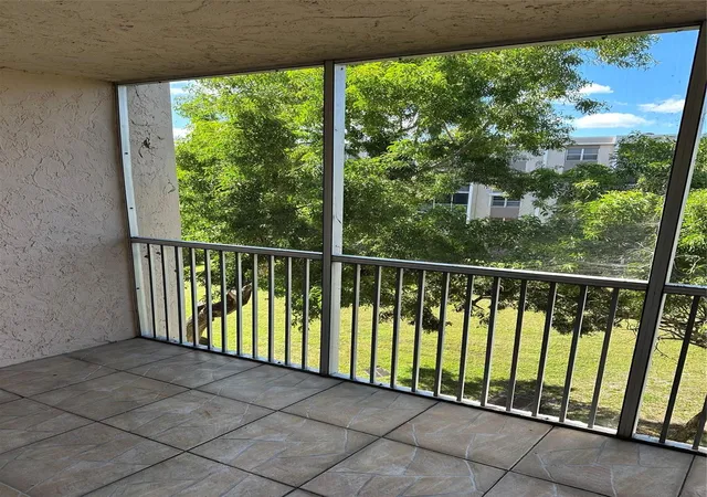 Homes for sale in Coral Springs, FL | 1100 Nw 87th Ave #405, Coral Springs, FL 33071 | MLS# R11156396