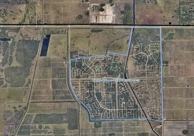 3rd image of 111 Dublin Cir, La Belle, FL 33935 | MLS# F10546718