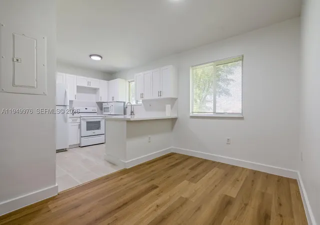 Photo 4 of Condo for sale at 990 Ne 33Rd Ter #201, Homestead, FL 33033 | MLS# A11949976 | Listing updated on 2026-03-30