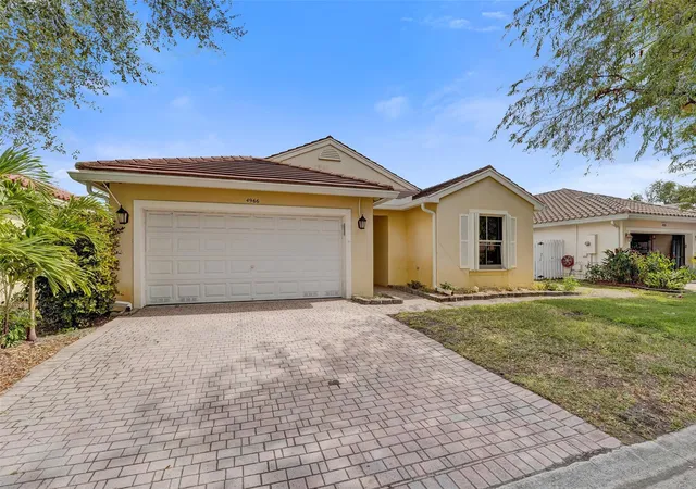 3rd image of 4966 Sw 33Rd Ter, Fort Lauderdale, FL 33312 | MLS# F10546819