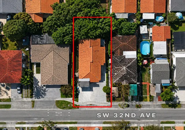 Homes for sale in Miami, FL | 2620 Sw 32nd Ave, Miami, FL 33133 | MLS# F10546860