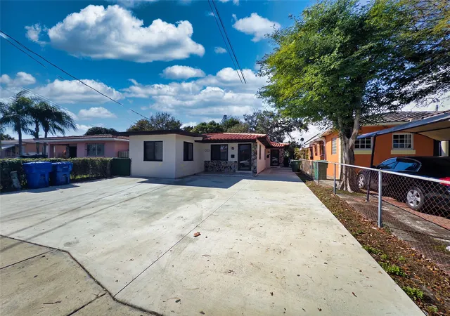 Homes for sale in Miami, FL | 2620 Sw 32Nd Ave, Miami, FL 33133 | MLS# F10546860