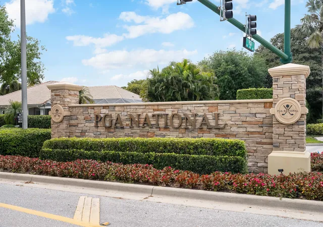 2nd image of 61 Edinburgh Dr, Palm Beach Gardens, FL 33418 | MLS# R11156608