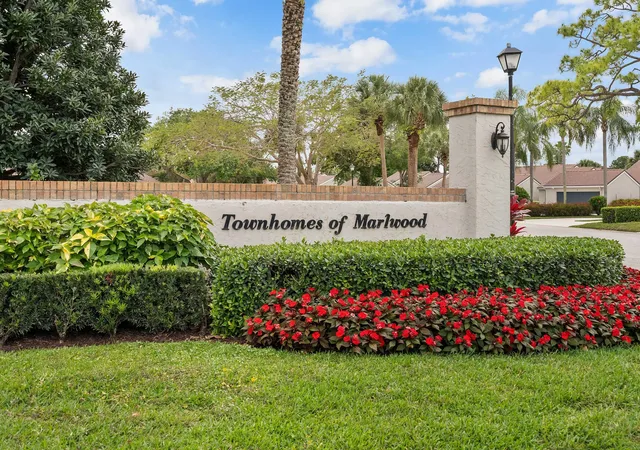 3rd image of 61 Edinburgh Dr, Palm Beach Gardens, FL 33418 | MLS# R11156608