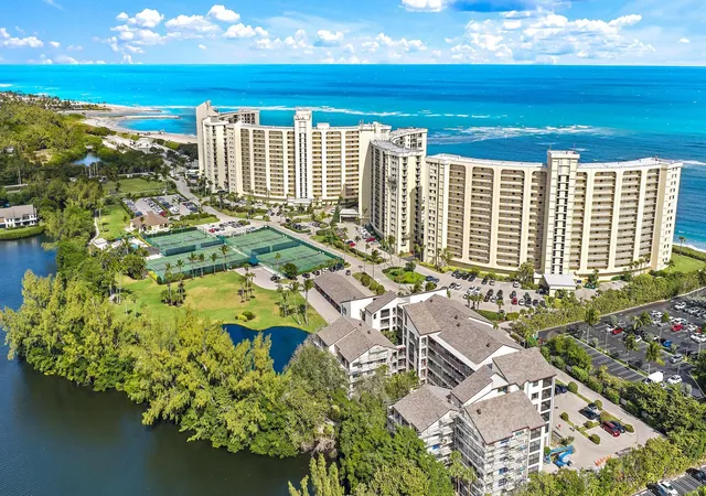 2nd image of 500 Ocean Trail Wy #305, Jupiter, FL 33477 | MLS# R11156688