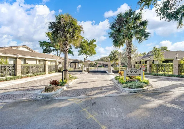 2nd image of 3650 N 36th Ave #51, Hollywood, FL 33021 | MLS# F10548026