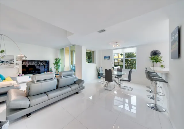 Homes for sale in Miami, FL | 90 Alton Rd, Miami, FL 33139