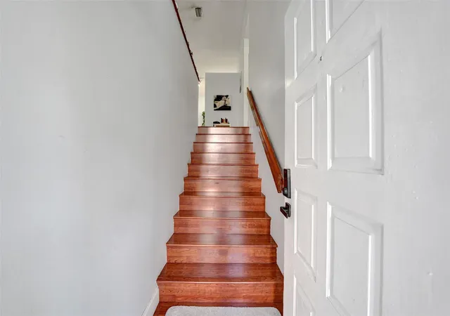 4th image of 11970 Nw 11Th St, Pembroke Pines, FL 33026 | MLS# F10546279