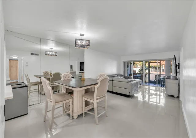 4th image of 3920 Inverrary Blvd #104-C, Lauderhill, FL 33319 | MLS# F10548104