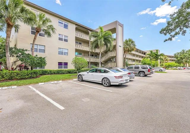 2nd image of 3005 Portofino Isle, Coconut Creek, FL 33066