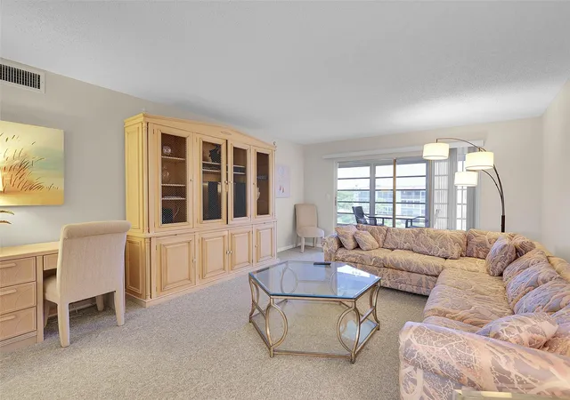 3rd image of 3005 Portofino Iss #G4, Coconut Creek, FL 33066 | MLS# F10548113