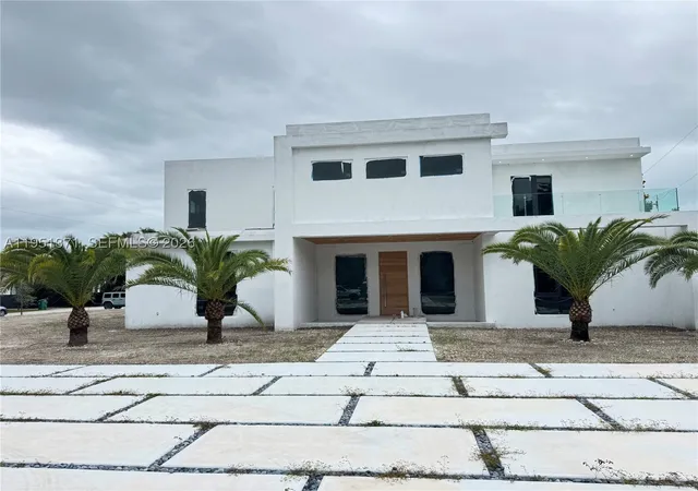 Photo 1 of Mansion for sale at 6190 Sw 128th St, Pinecrest, FL 33156 | MLS# A11951371 | Listing updated on 2026-09-25