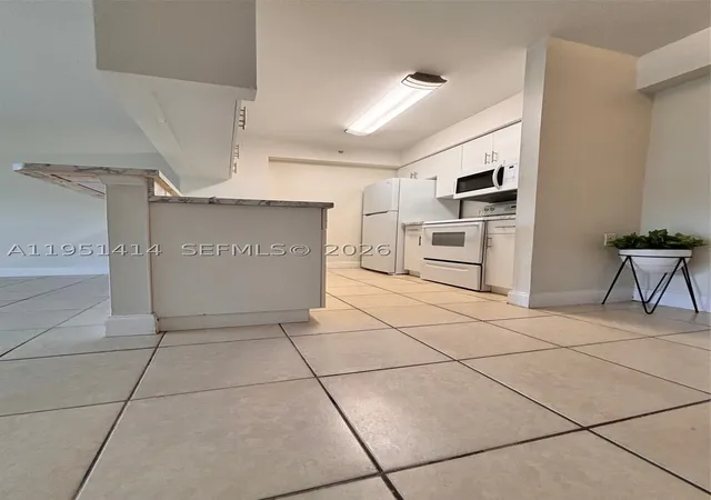 4th image of 450 S Park Rd, Hollywood, FL 33021