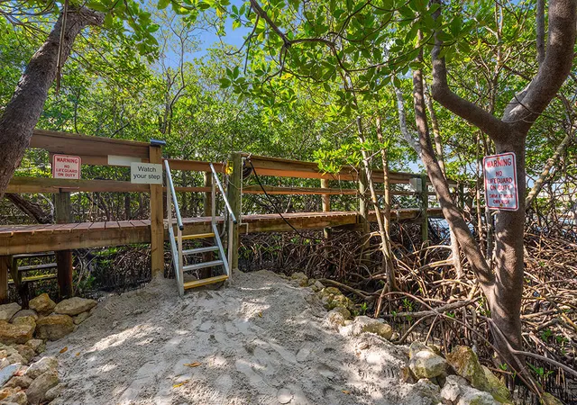 101st image of 23 Ne Macarthur Blvd, Stuart, FL 34996 | MLS# R11157163