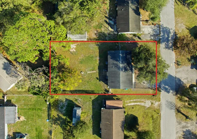2nd image of 3031 Nw 2nd St, Okeechobee, FL 34972 | MLS# R11157244