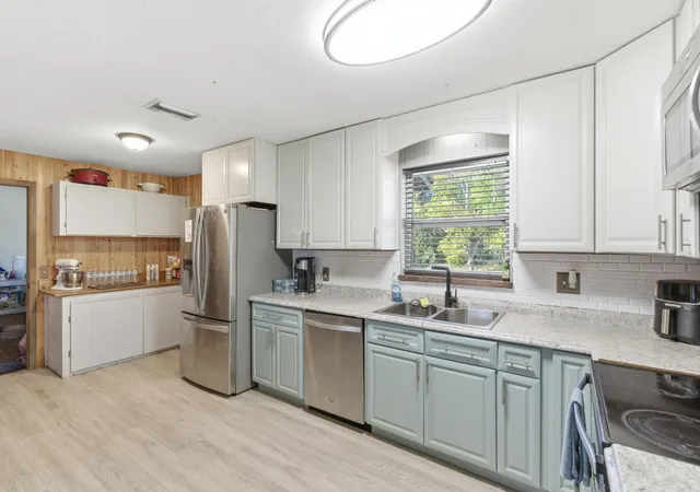 5th image of 3031 Nw 2Nd St, Okeechobee, FL 34972 | MLS# R11157244